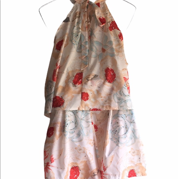 Yise 2 piece top And Short Size L. - Picture 2 of 7